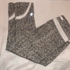 Lululemon leggings size 4